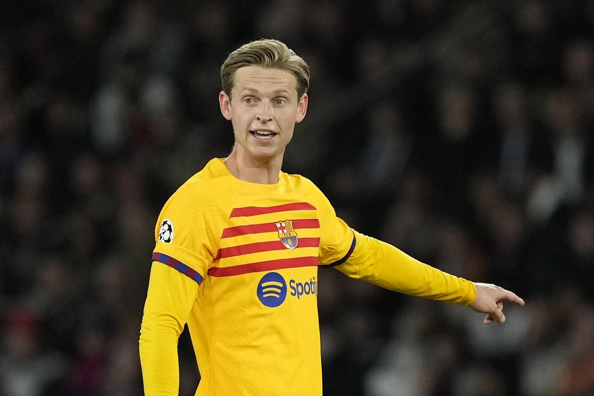 Injury amidst financial crisis : The latest on the woes surrounding Frenkie de Jong at Barcelona